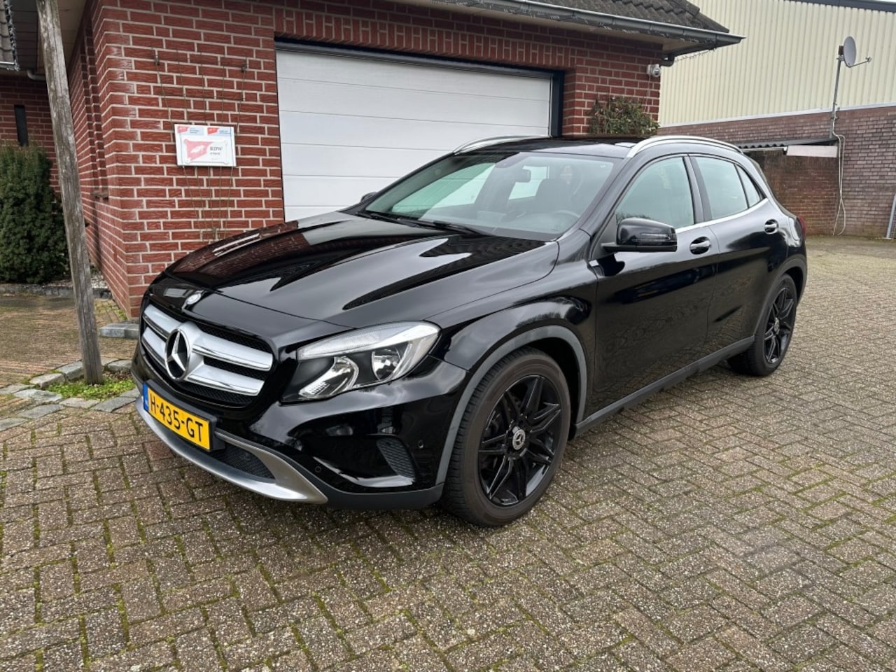 Mercedes-Benz GLA-Klasse - 200 AMBITION panorama dak - AutoWereld.nl