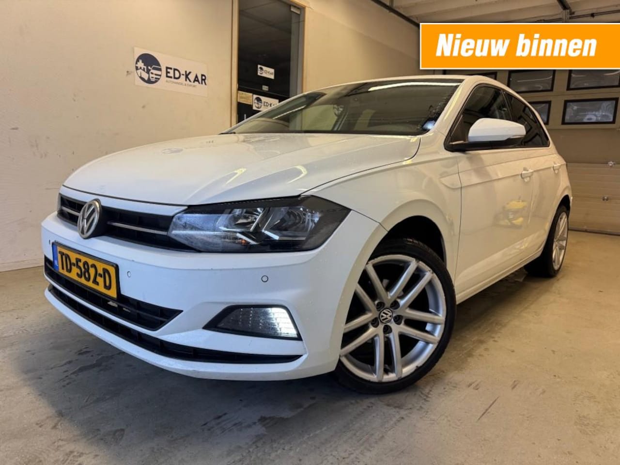 Volkswagen Polo - 1.0 Comfortline CLIMA PDC RIJDT GOED 17 INCH - AutoWereld.nl