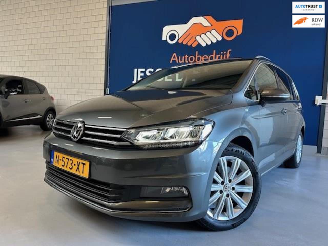 Volkswagen Touran - 1.8 TSI Highline Edition R 7persoons automaat/ bj.2018/ NAP met 94749 km.en APK tot 10/202 - AutoWereld.nl