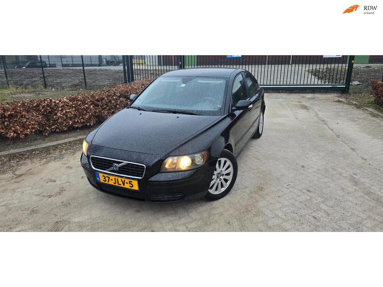 Volvo S40 - 2.4 Momentum AUTOMAAT CLIMA NETJES! - AutoWereld.nl