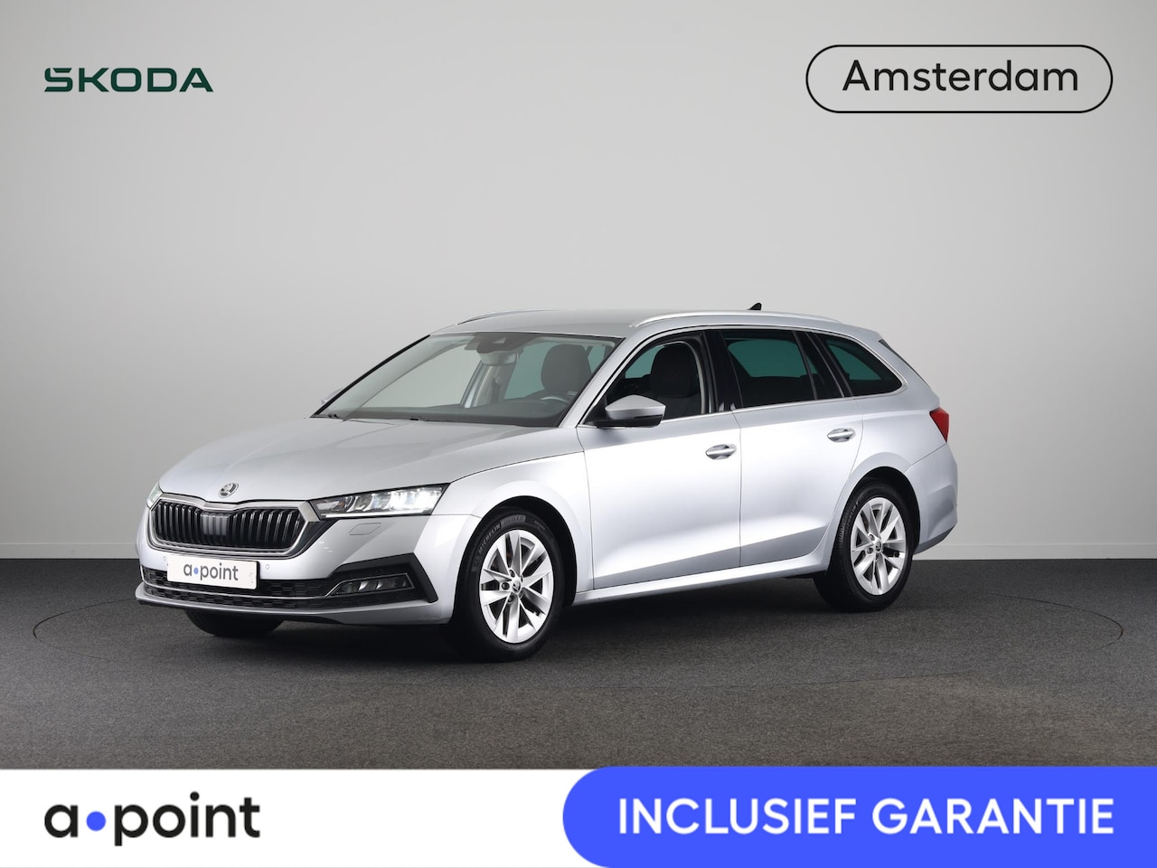 Skoda Octavia Combi - 1.0 TSI Style 110pk | Navigatie | Parkeersensoren voor en achter | Apple Carplay -/ Andrio - AutoWereld.nl