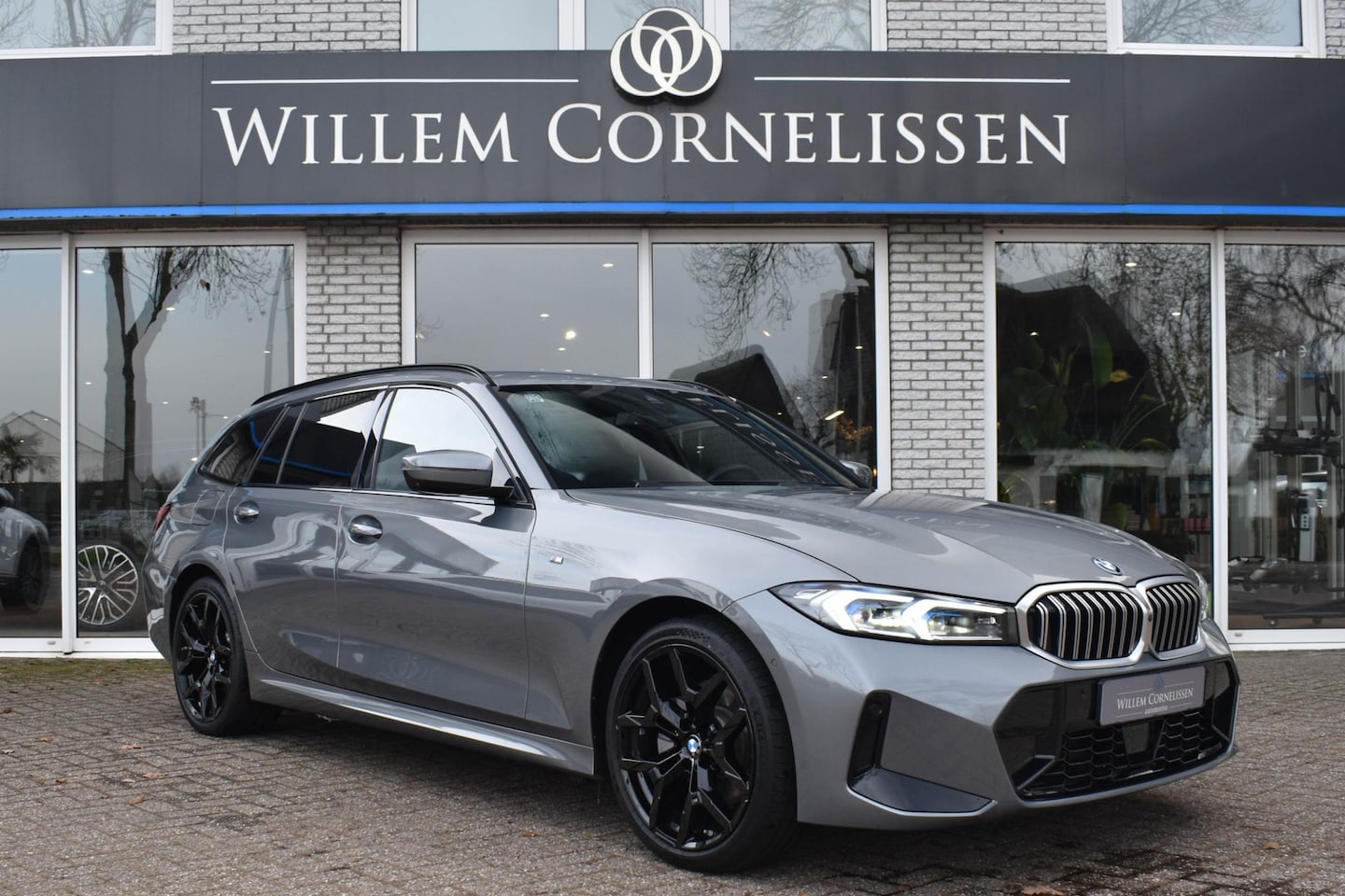 BMW 3-serie Touring - 330e M-Sport Leder Navi Camera HiFi ACC Head Up St - AutoWereld.nl