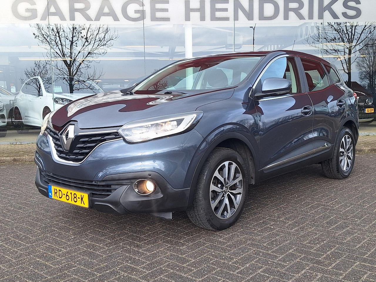Renault Kadjar - 1.2 TCe Limited | Trekhaak | Dealeronderhouden | All Seasons | Climate | Navi | CC | - AutoWereld.nl