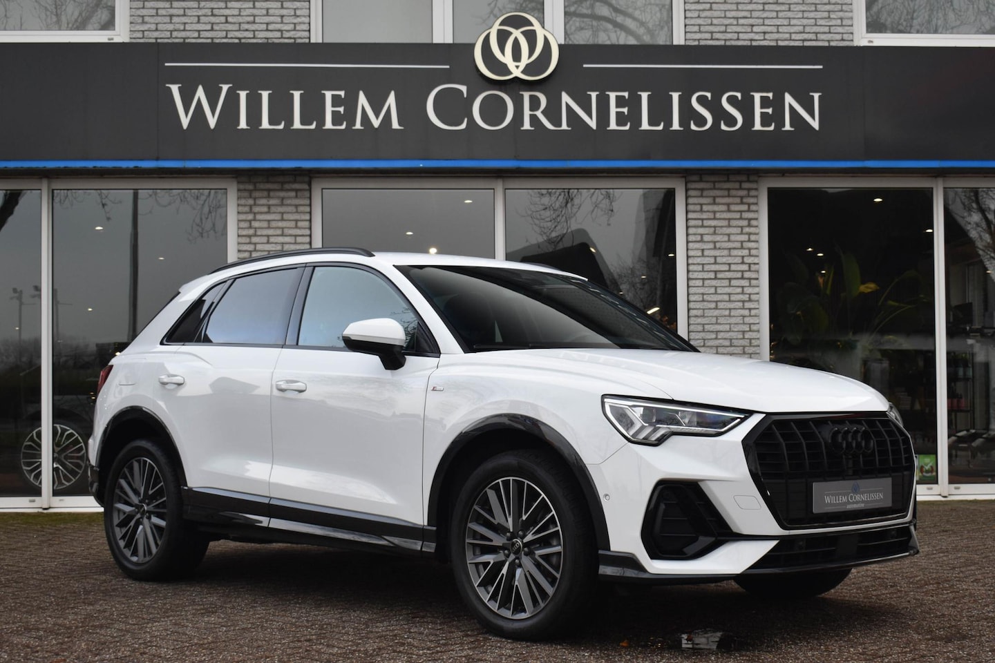 Audi Q3 - 45 TFSI e S edition Zwart Optiek Elc Stoelen Virtu - AutoWereld.nl
