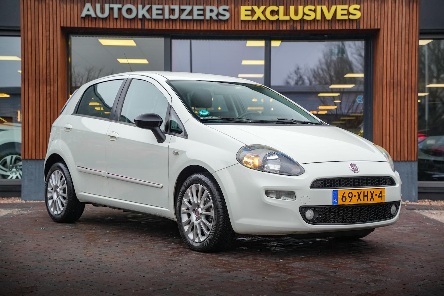 Fiat Punto Evo - 0.9 TwinAir Easy Cruise control, Elektrische ramen, ABS, Centrale deurvergrendeling op afs - AutoWereld.nl