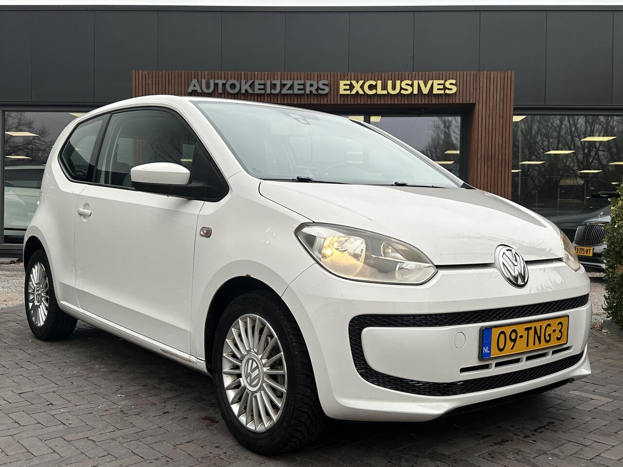 Volkswagen Up! - 1.0 move up! Navi airco - AutoWereld.nl
