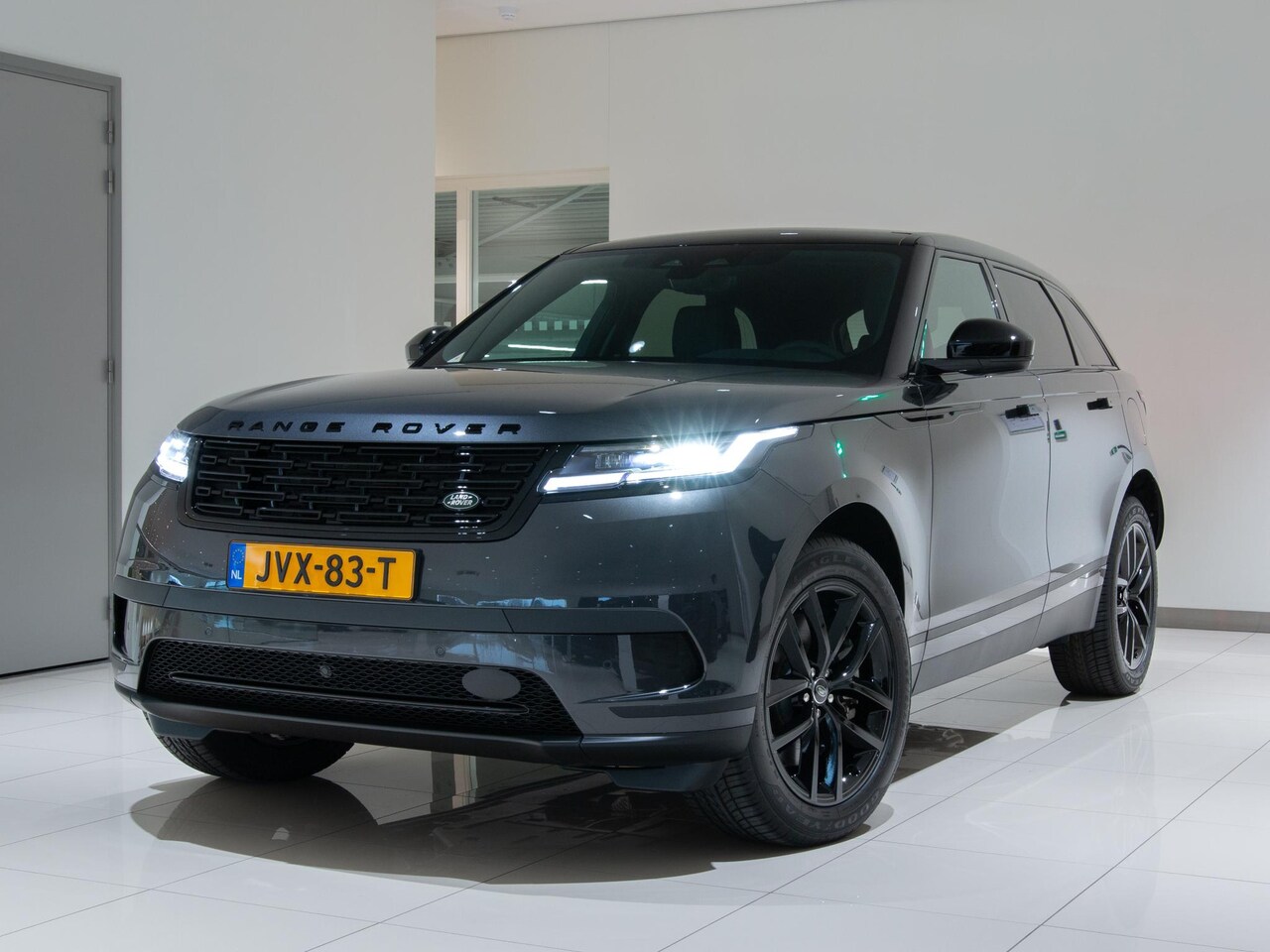 Land Rover Range Rover Velar - 2.0 P400e AWD S Edition PHEV SNEL LEVERBAAR! - AutoWereld.nl