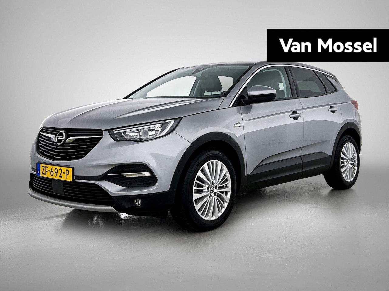 Opel Grandland X - 1.2 Turbo Innovation | Winter pakket | Elektrische kofferbak | 2x AGR stoel | Trekhaak | - AutoWereld.nl