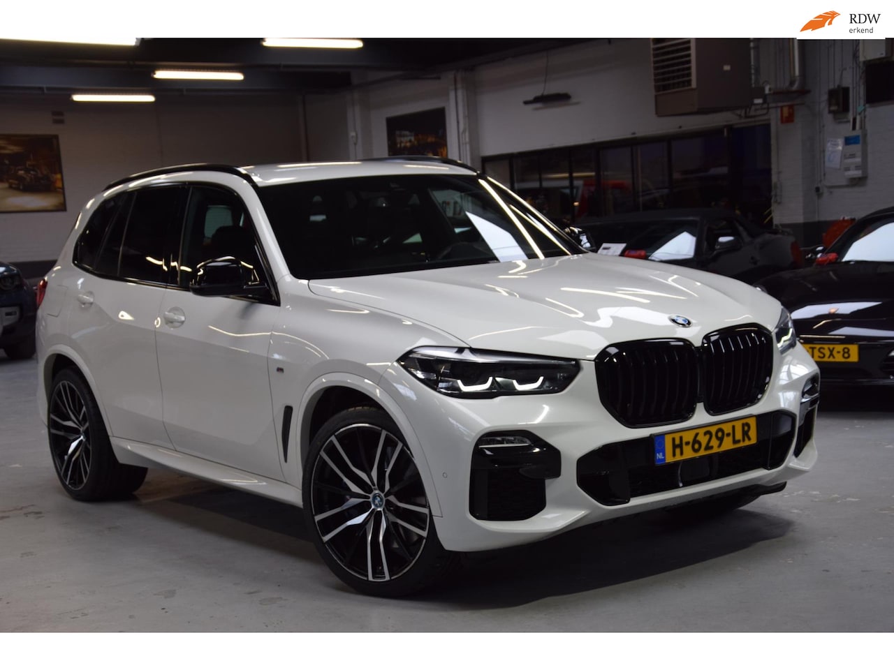 BMW X5 - XDrive40i High Executive |M-Pakket|22 inch|ACC|Keyless-entry| - AutoWereld.nl