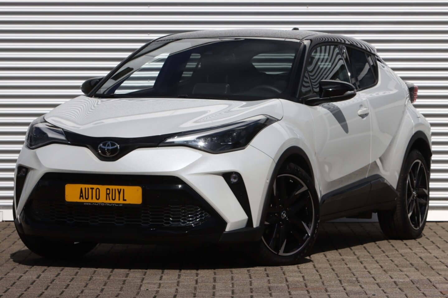 Toyota C-HR - 1.8 Hybrid GR-Sport Bi-Tone 9.266 KM. - AutoWereld.nl