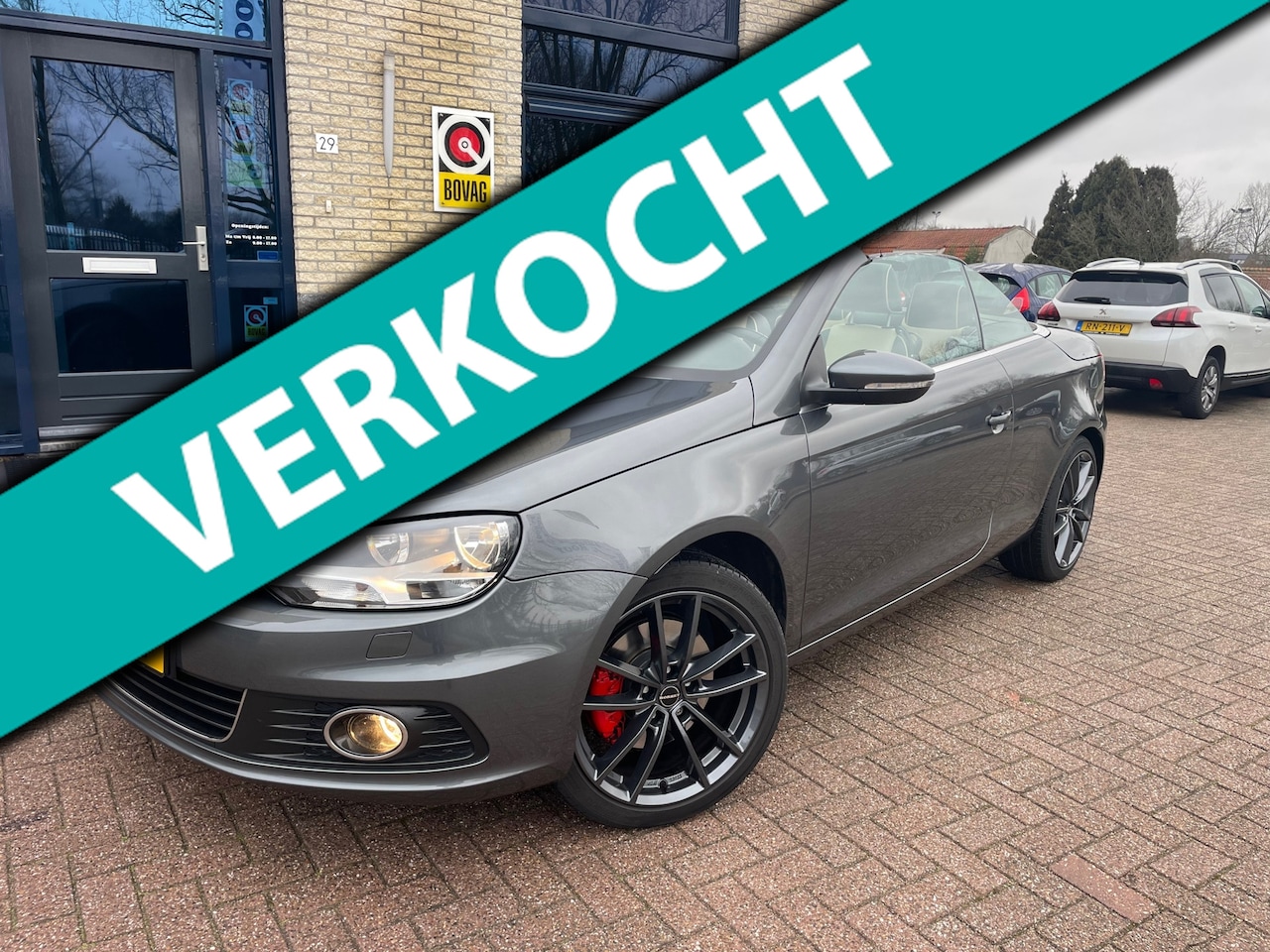 Volkswagen Eos - 2.0 TSI Highline- carplay-nieuwstaat-uniek - AutoWereld.nl