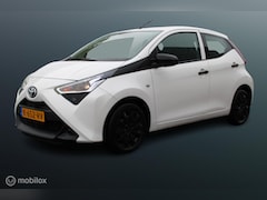 Toyota Aygo - 1.0 VVT-i x-fun, 5-Drs, Bleutooth, Airco, DAB, Multifunctioneel stuurwiel, LED Dagrijverli