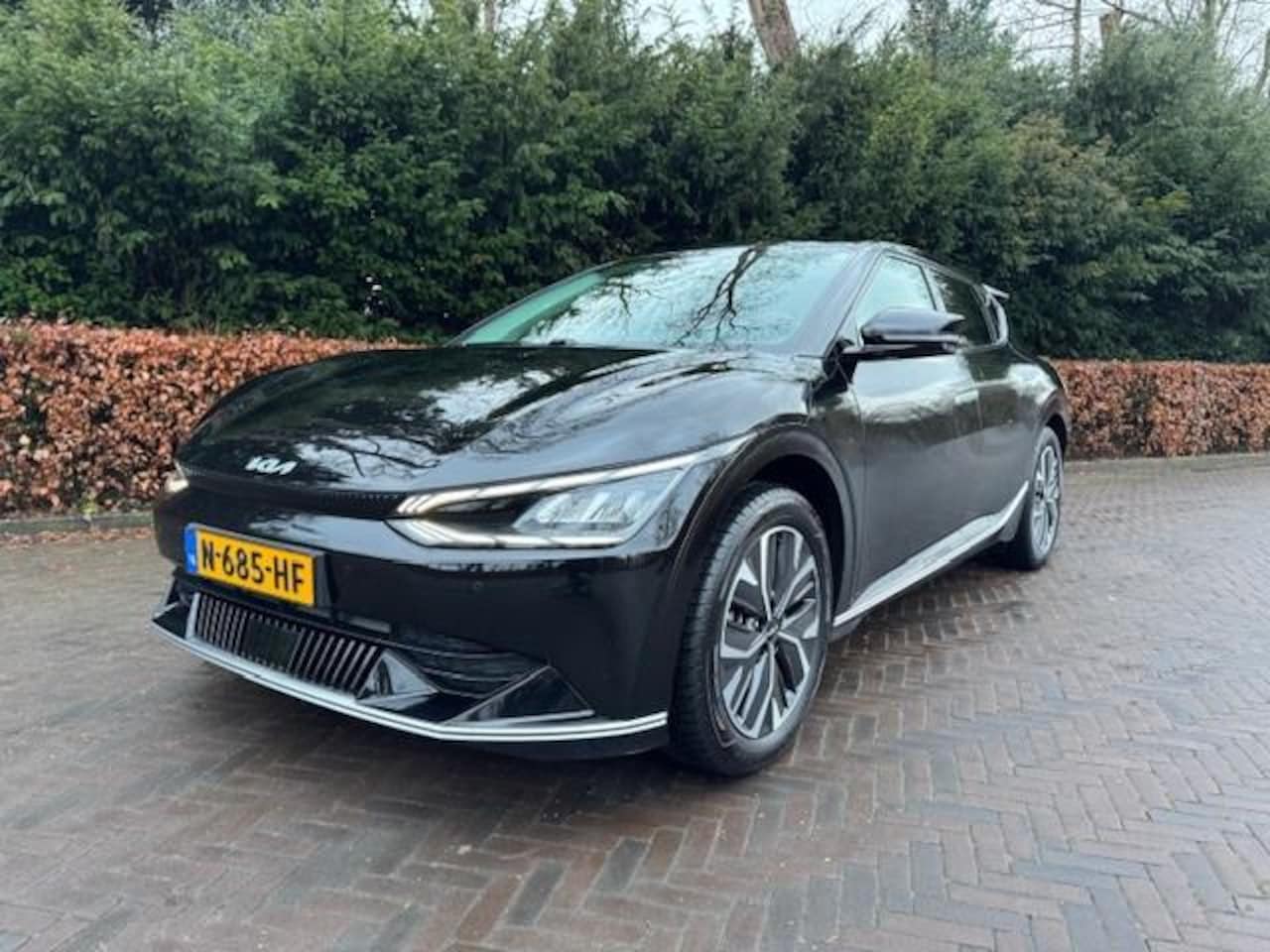 Kia EV6 - PLUS 77.4KWH SOH 100% TREKHAAK/LEER ACARPLAY/NAV/FABRIEKSGARANTIE - AutoWereld.nl