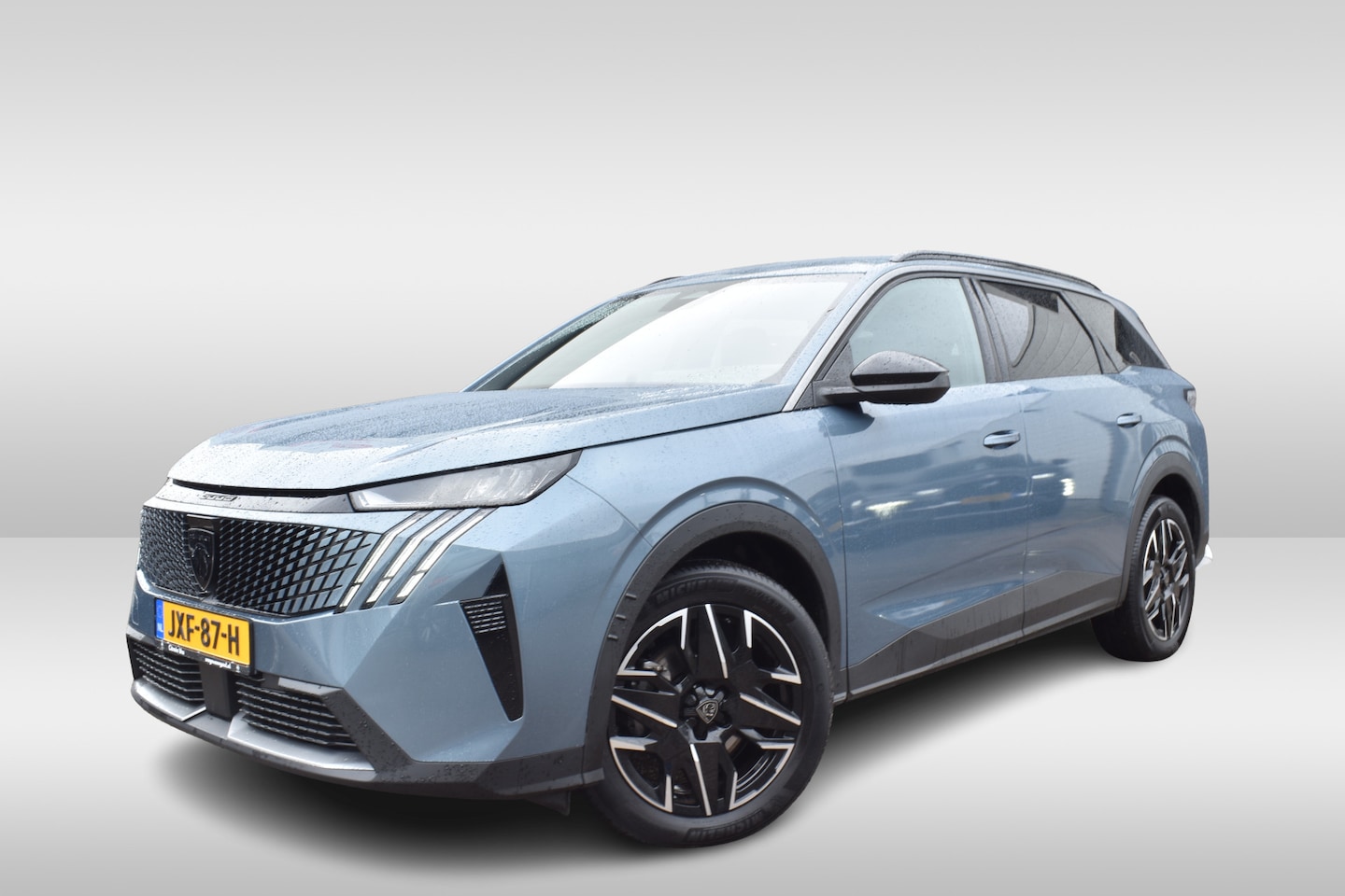 Peugeot 5008 - Hybrid 145 e-DCS-6 Allure. Automaat | 7 Persoons | Navi | Keyless | LM Velgen 19 inch | - AutoWereld.nl