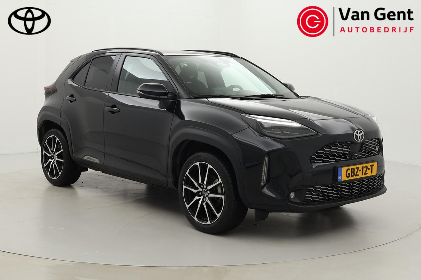Toyota Yaris Cross - 1.5 Hybrid 130 GR SPORT | Panoramadak | Dodehoek detectie | Head-up display | Stoelverwarm - AutoWereld.nl