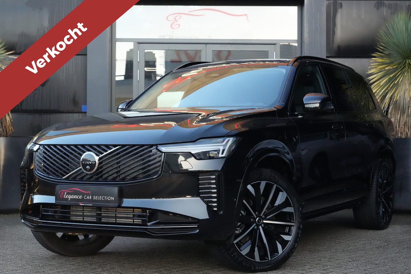 Volvo XC90 - 2.0 T8 Plug-in hybrid FACELIFT AWD Ultra Dark 455pk Panoramadak/HUD/360Camera - AutoWereld.nl
