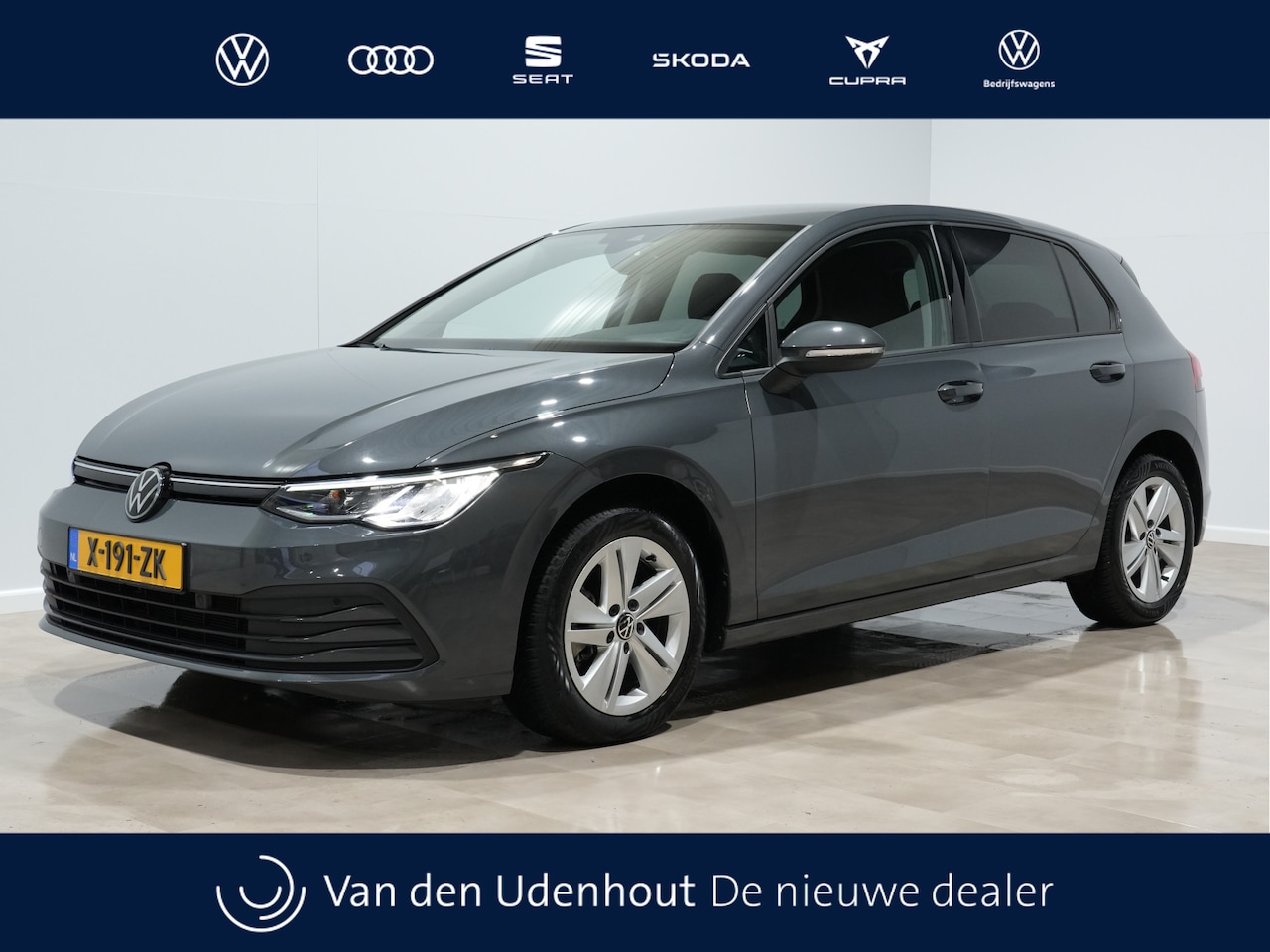 Volkswagen Golf - 1.0 eTSI 110pk DSG Life Business Navigatie Massage Pdc Memory - AutoWereld.nl