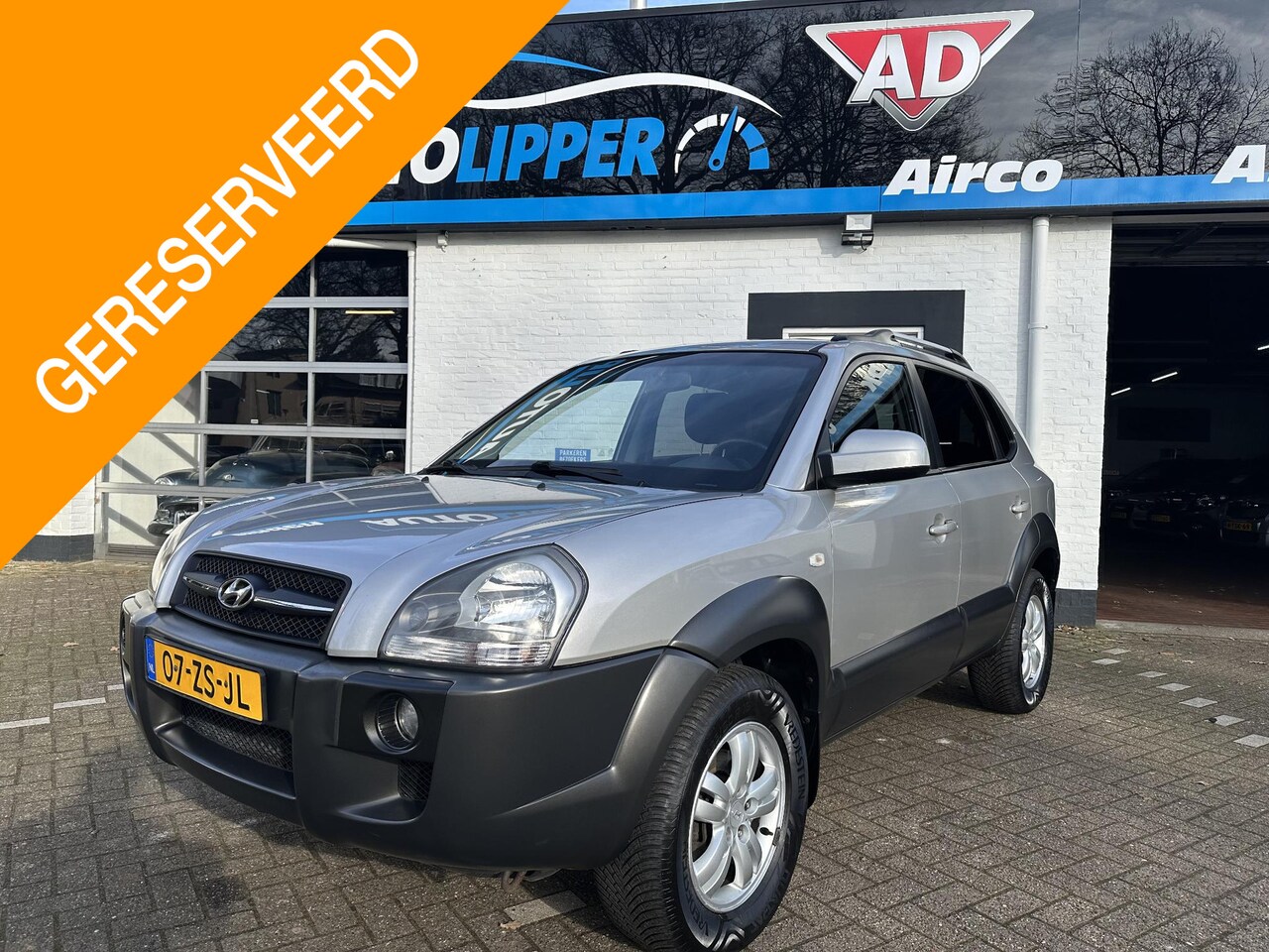 Hyundai Tucson - 2.0i Style /Dealer onderhouden/Lm velgen/All season banden/Trekhaak/1e Eigenaar - AutoWereld.nl