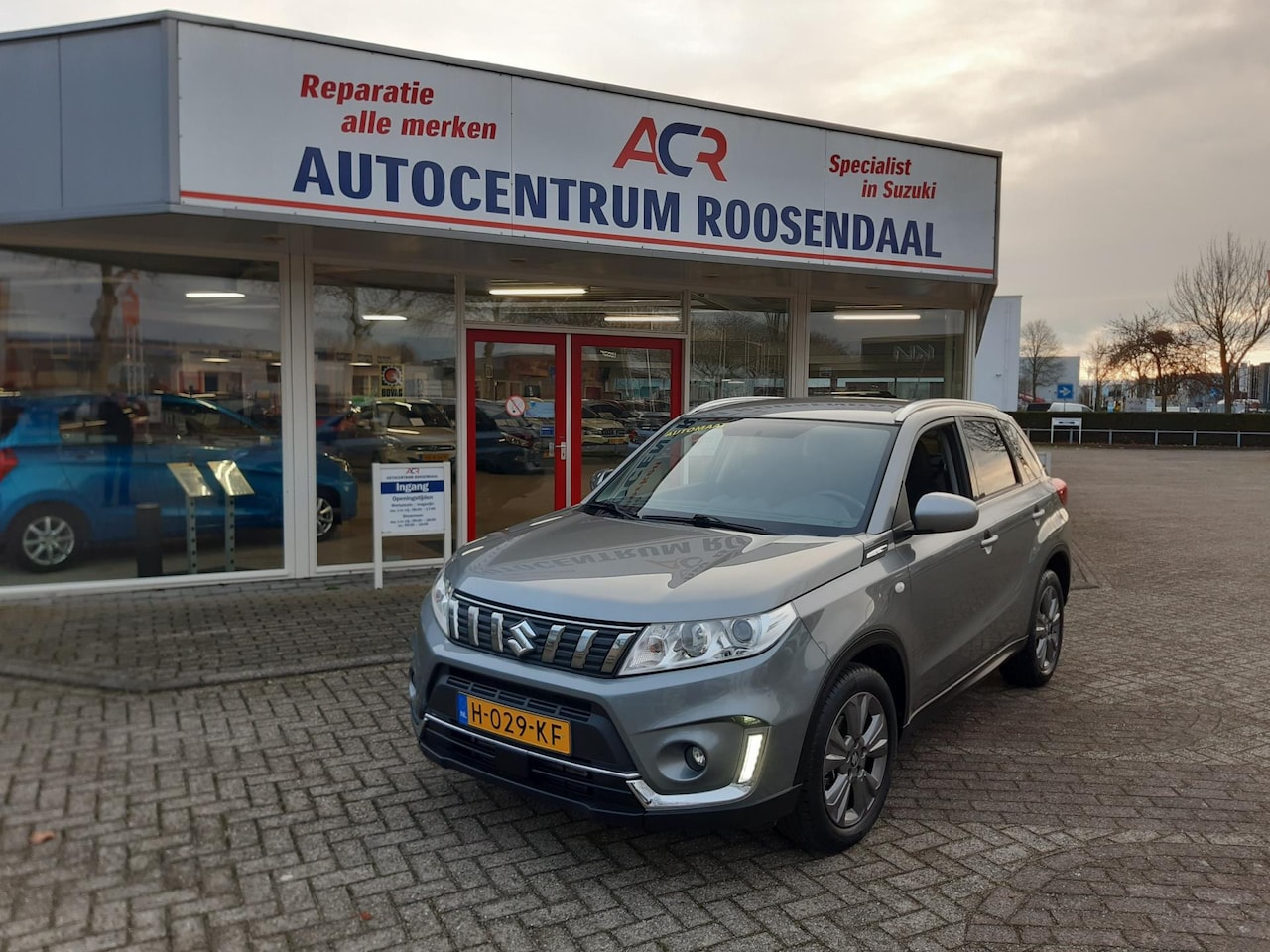 Suzuki Vitara - 1.0 Boosterjet Select 1e eigenaar AUTOMAAT - AutoWereld.nl