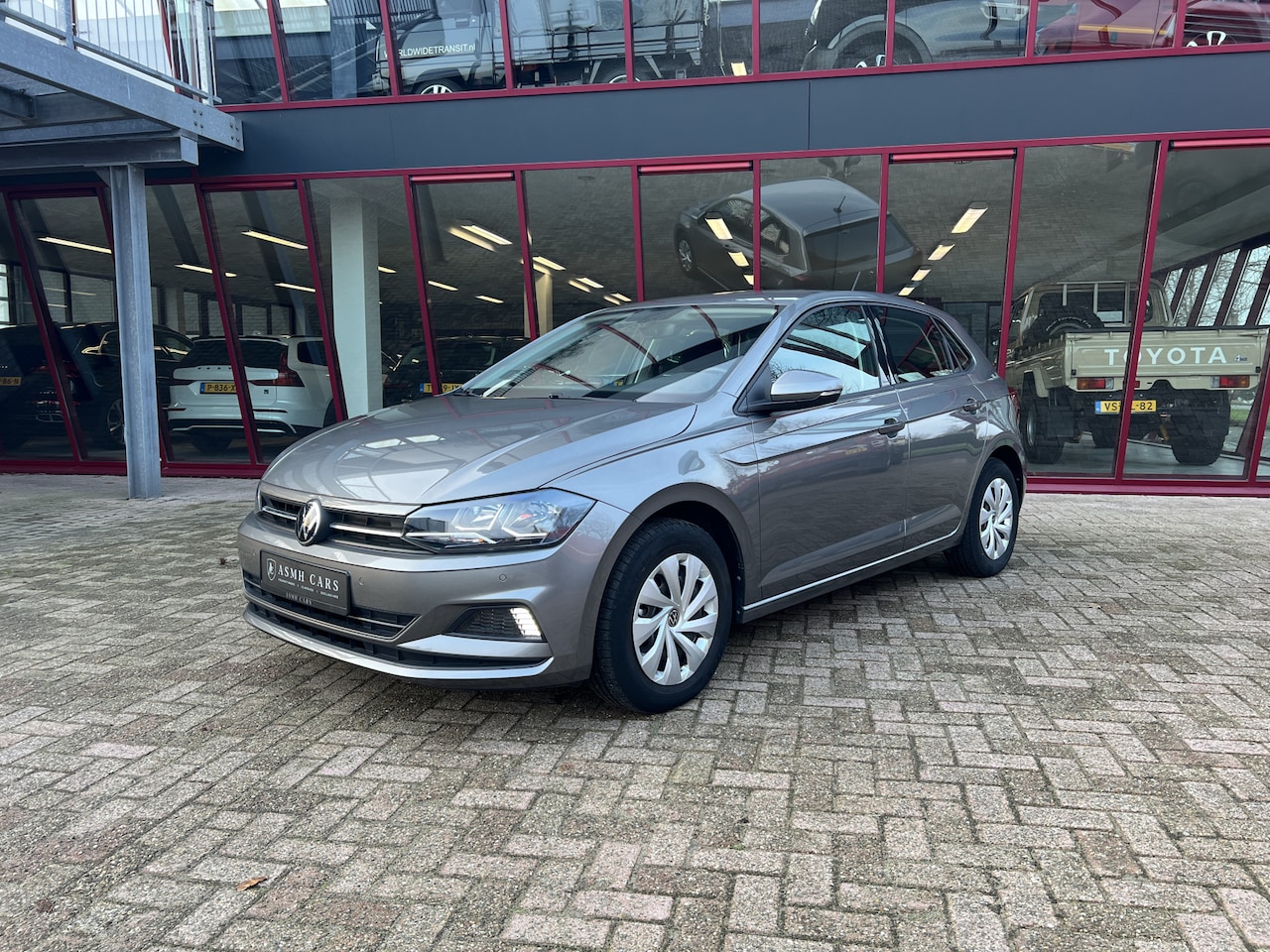 Volkswagen Polo - 1.0 MPI Comfortline | Nieuwstaat | PDC | CC | Front assist | - AutoWereld.nl