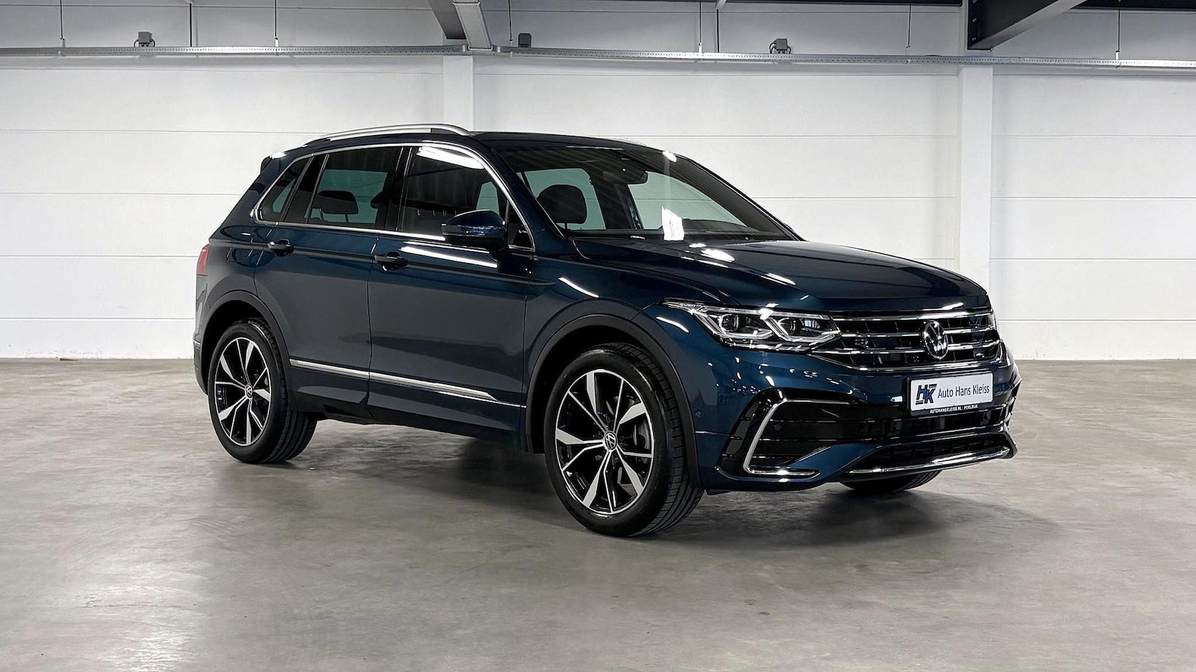 Volkswagen Tiguan - 1.4 TSI eHybrid R-Line Business+ | Pano Dak | DCC | Winter pack | PHEV - AutoWereld.nl