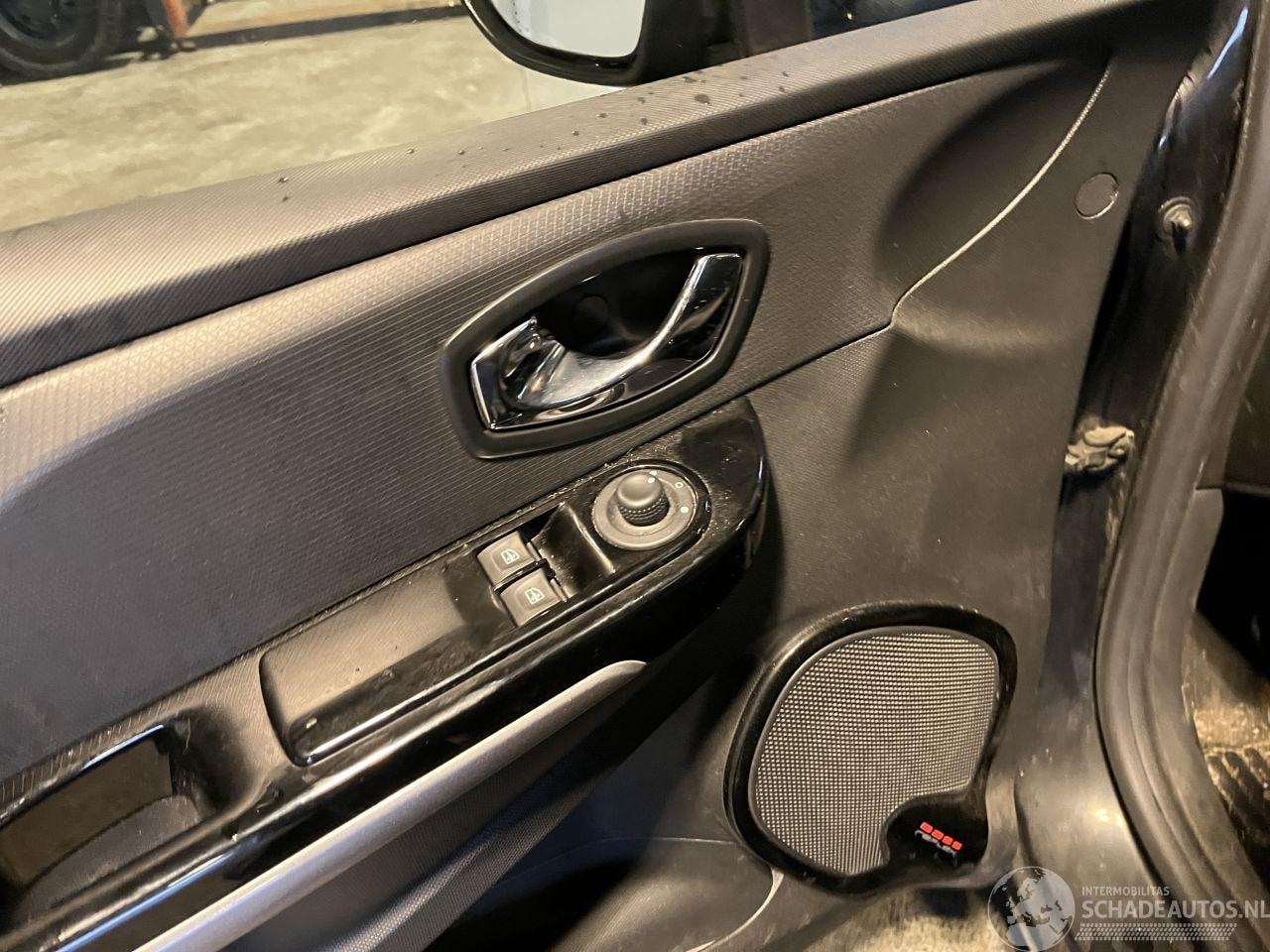 Renault Clio - 0.9 TCe Night&Day NAP!