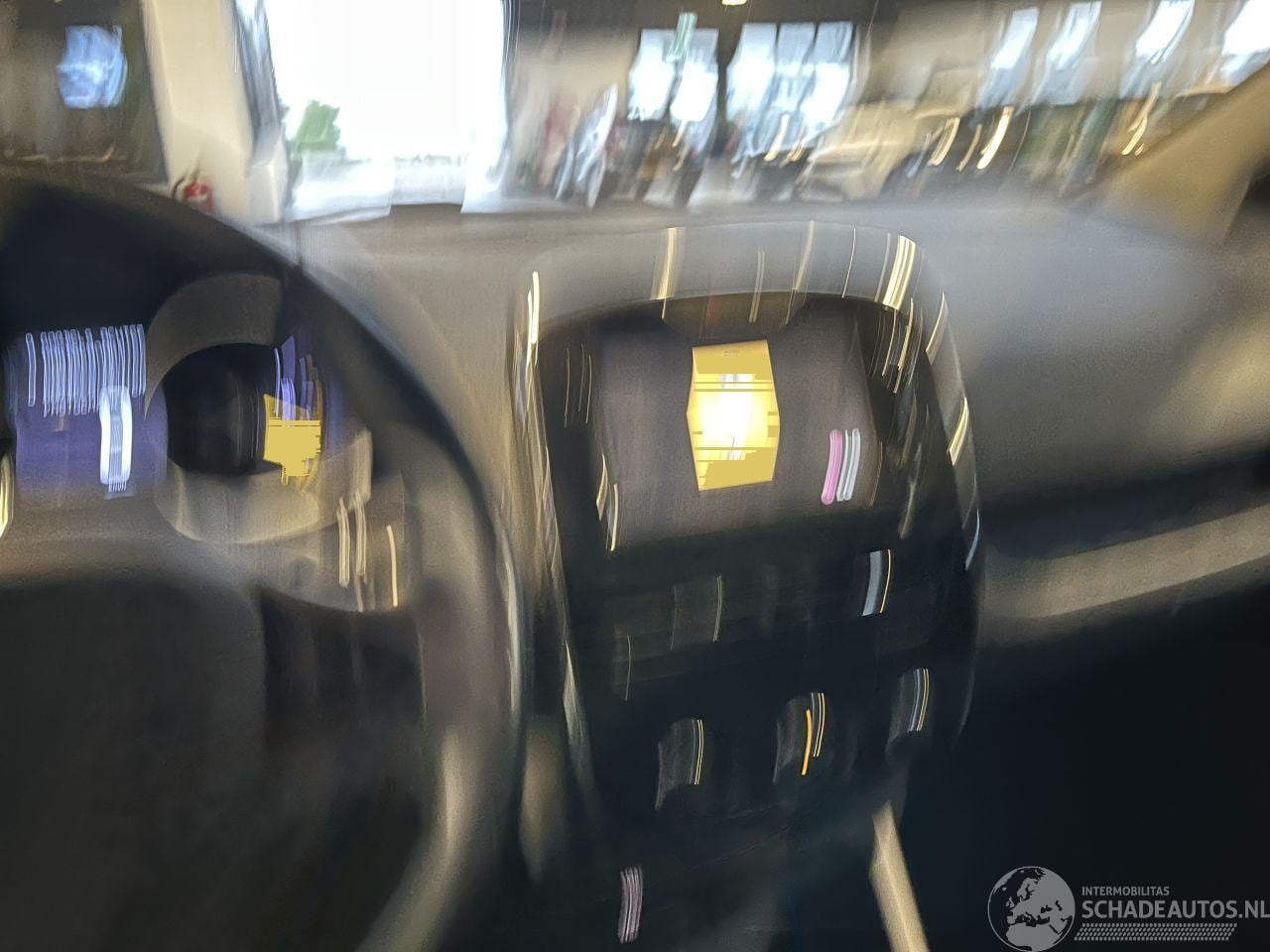 Renault Clio - 0.9 TCe Night&Day NAP!