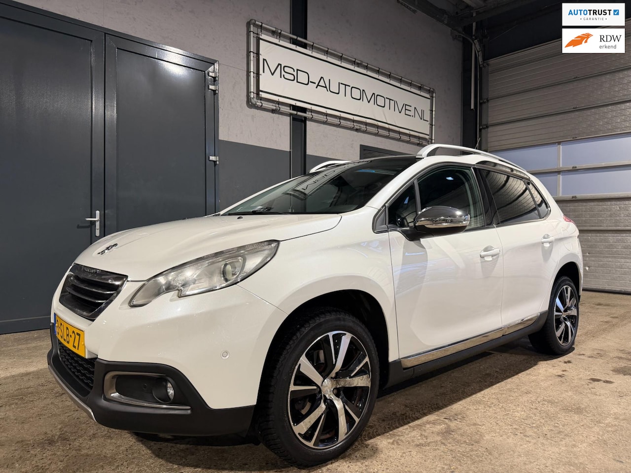 Peugeot 2008 - 1.6 VTi Féline|NAP|Onderhouden|Panoramadak + 120pk ! - AutoWereld.nl
