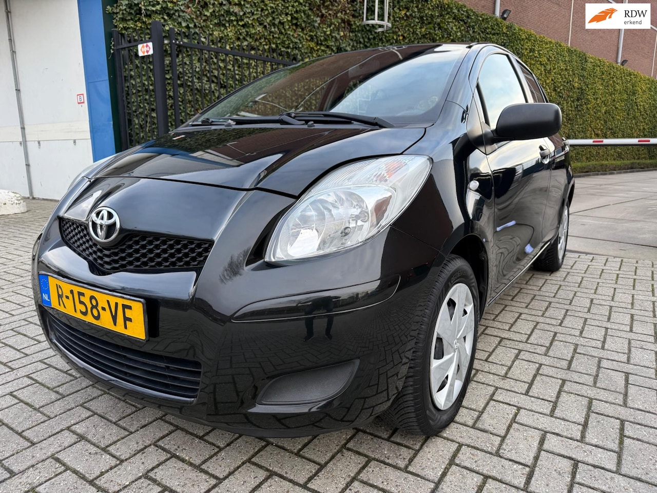 Toyota Yaris - 1.0 VVTi Cool 1.0 VVTi Cool - AutoWereld.nl
