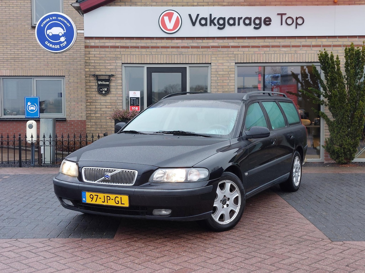 Volvo V70 - 2.4 | Trekhaak | Cruise | Handel / Export - AutoWereld.nl