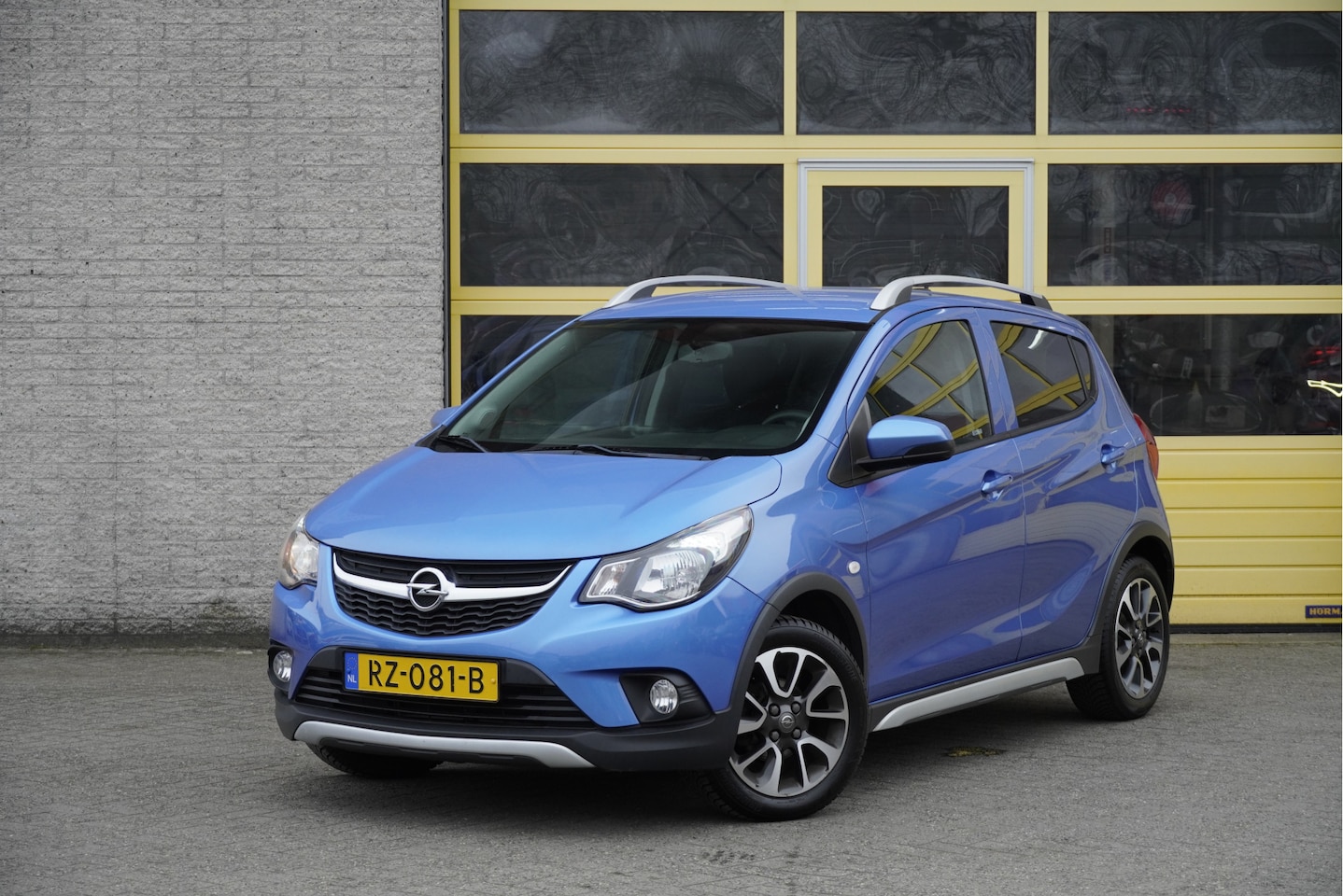 Opel Karl - 1.0 5drs Rocks Online Edition BJ2018 Lmv 15" | Led | Pdc | Sideskirts | App-Connect | Airc - AutoWereld.nl