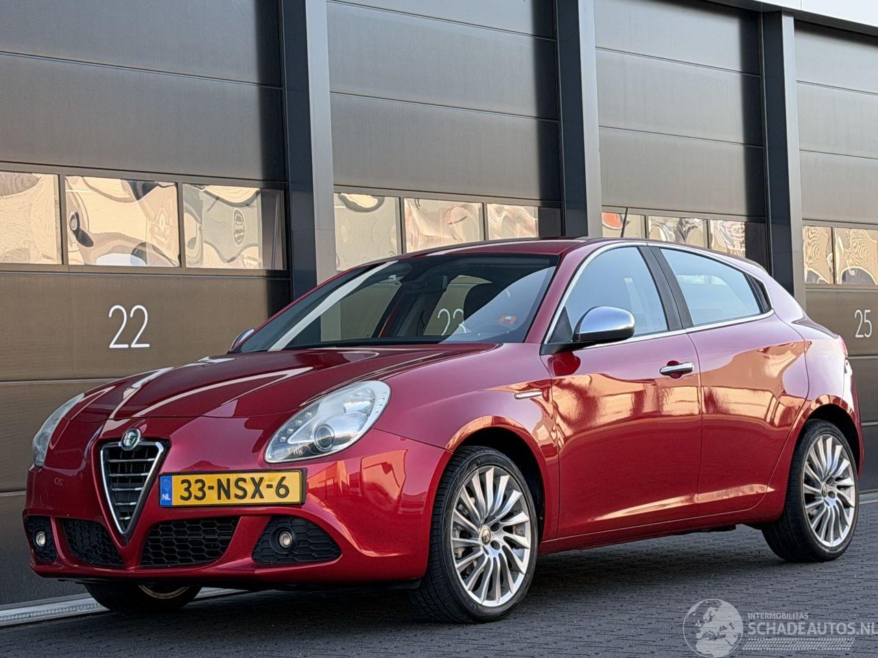 Alfa Romeo Giulietta - 1.4 T Distinctive Clima - AutoWereld.nl