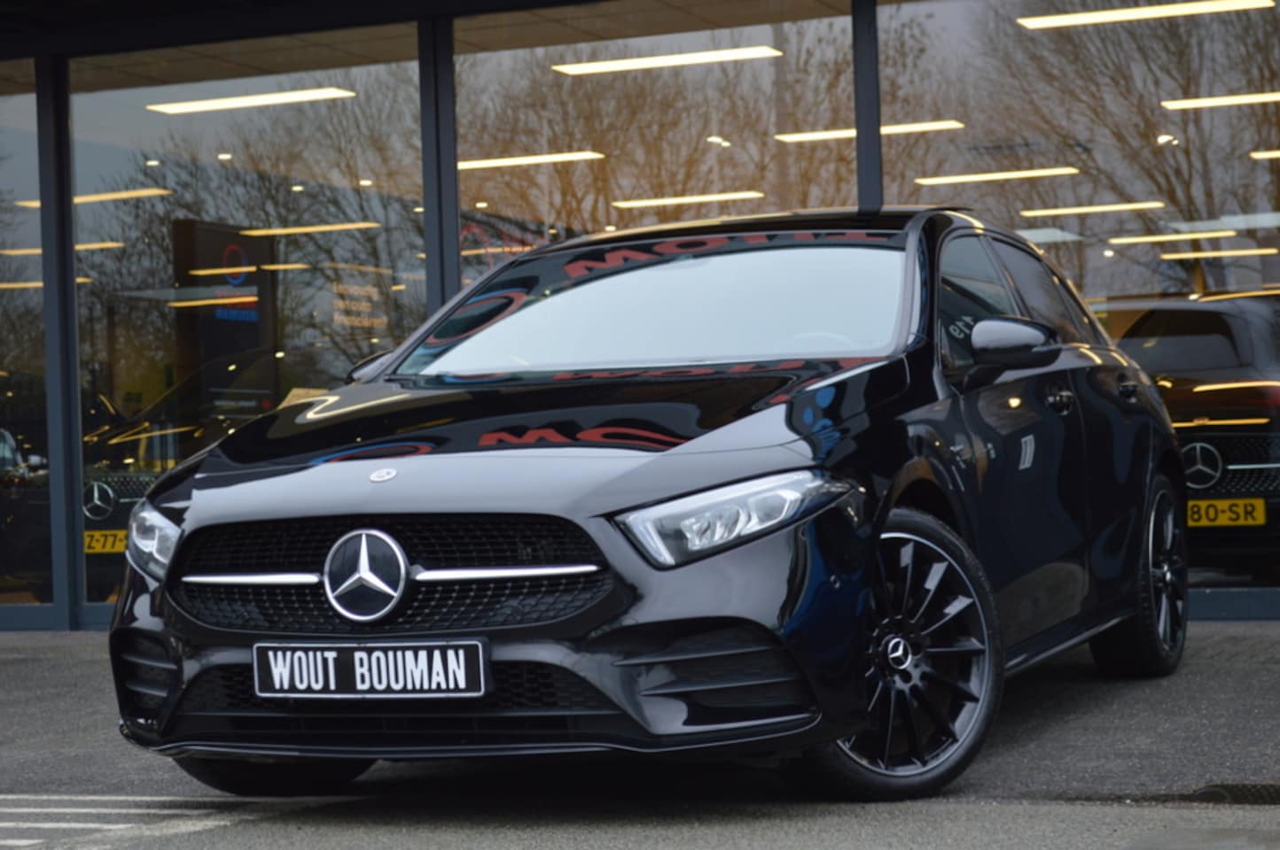 Mercedes-Benz A-klasse - 250 e AMG Led Panorama Widescreen Sfeer Camera Pdc - AutoWereld.nl