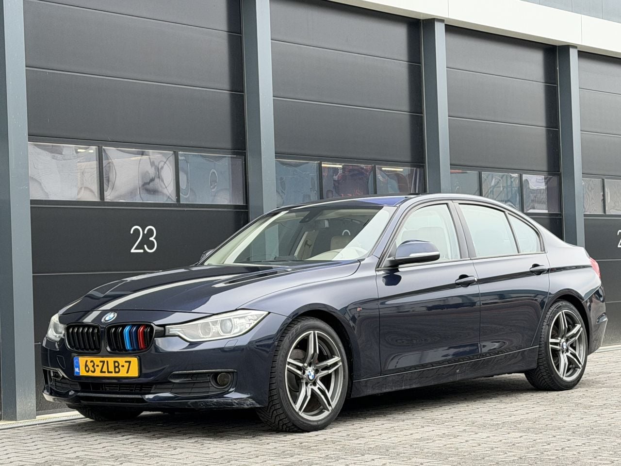 BMW 3-serie - 320d Leer Navi Xenon PDC - AutoWereld.nl