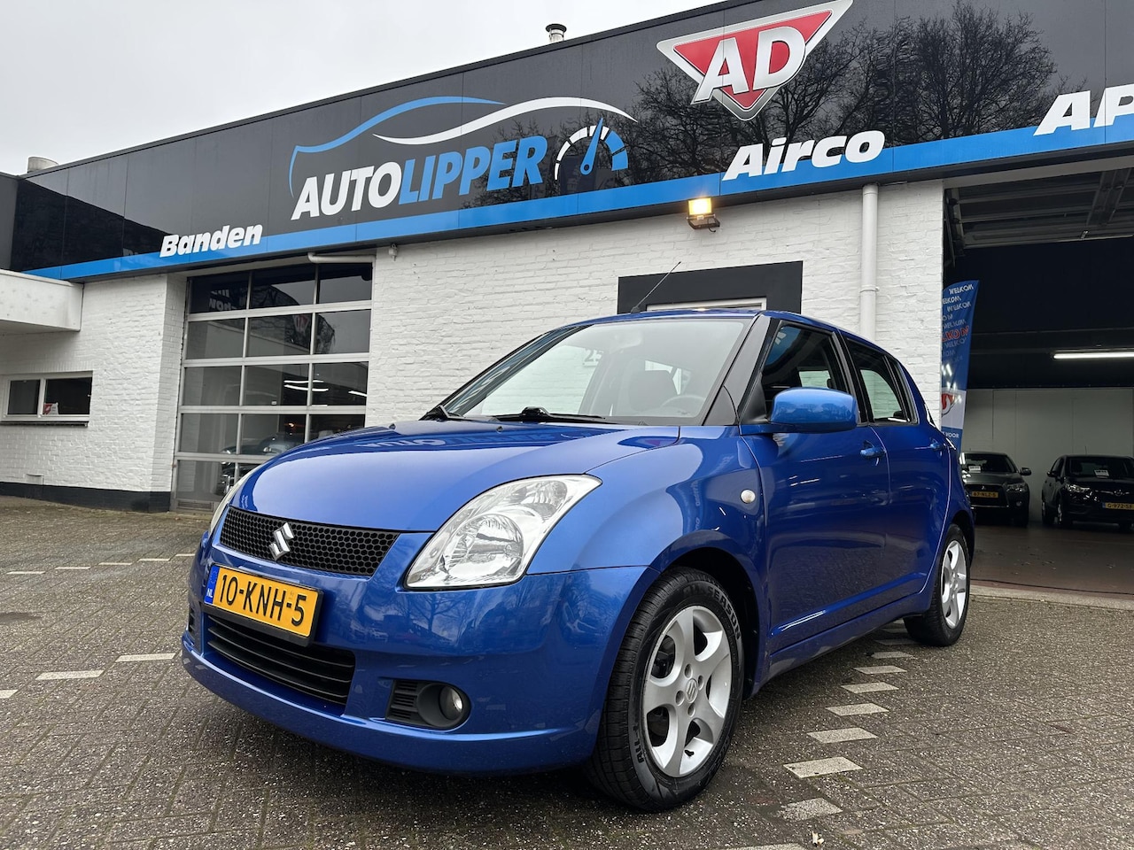 Suzuki Swift - 1.3 GLS /Automaat/Nieuwe apk bij aflevering/Lm velgen/All season banden/Airco - AutoWereld.nl