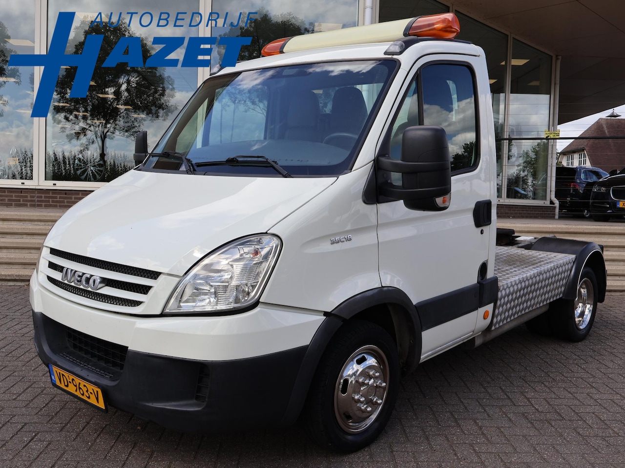 Iveco Daily - 3.0D 177 PK BE TREKKER *LUCHTREMMEN* 11.990 KG SAMENSTEL! + APPLE CARPLAY | CLIMATE CONTRO - AutoWereld.nl