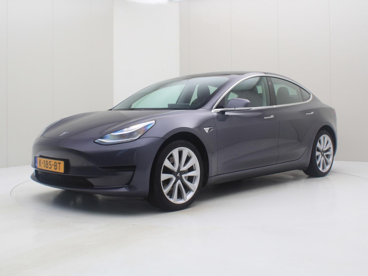 Tesla Model 3 - Standard RWD Plus 92% SoH [ TREKHAAK+LFP-ACCU+AUTOPILOT+19 INCH+PREMIUM AUDIO ] - AutoWereld.nl