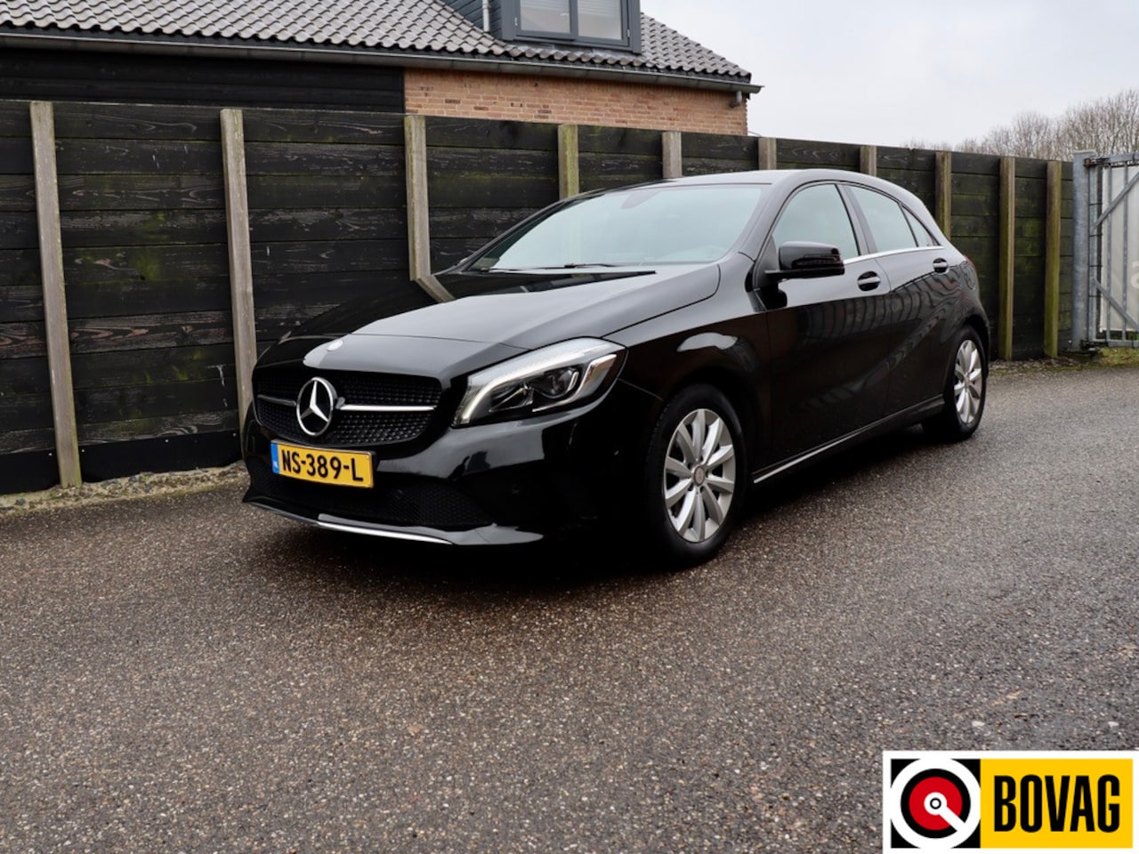 Mercedes-Benz A-klasse - 160 Ambition NL-auto, sportstoel, LED - AutoWereld.nl