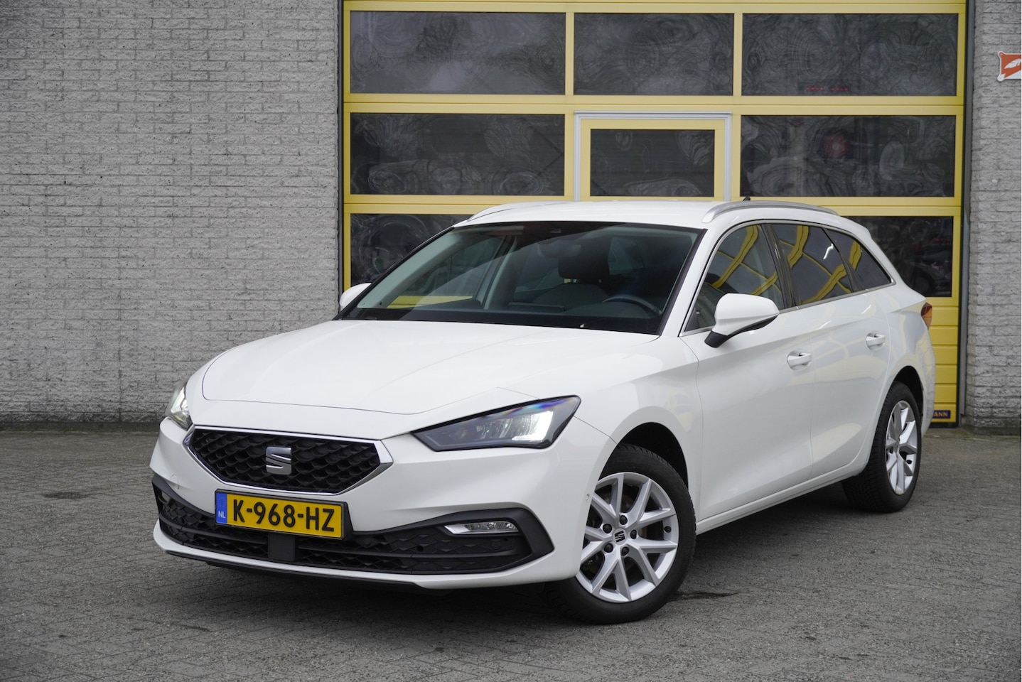 SEAT Leon Sportstourer - 1.5 TSI Style Launch Edition BJ2021 Lmv 16" | Led | Pdc | Navi | Achteruitrijcamera | App- - AutoWereld.nl