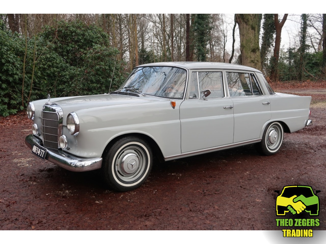 Mercedes-Benz 190 (W110) - c C Limousine - AutoWereld.nl