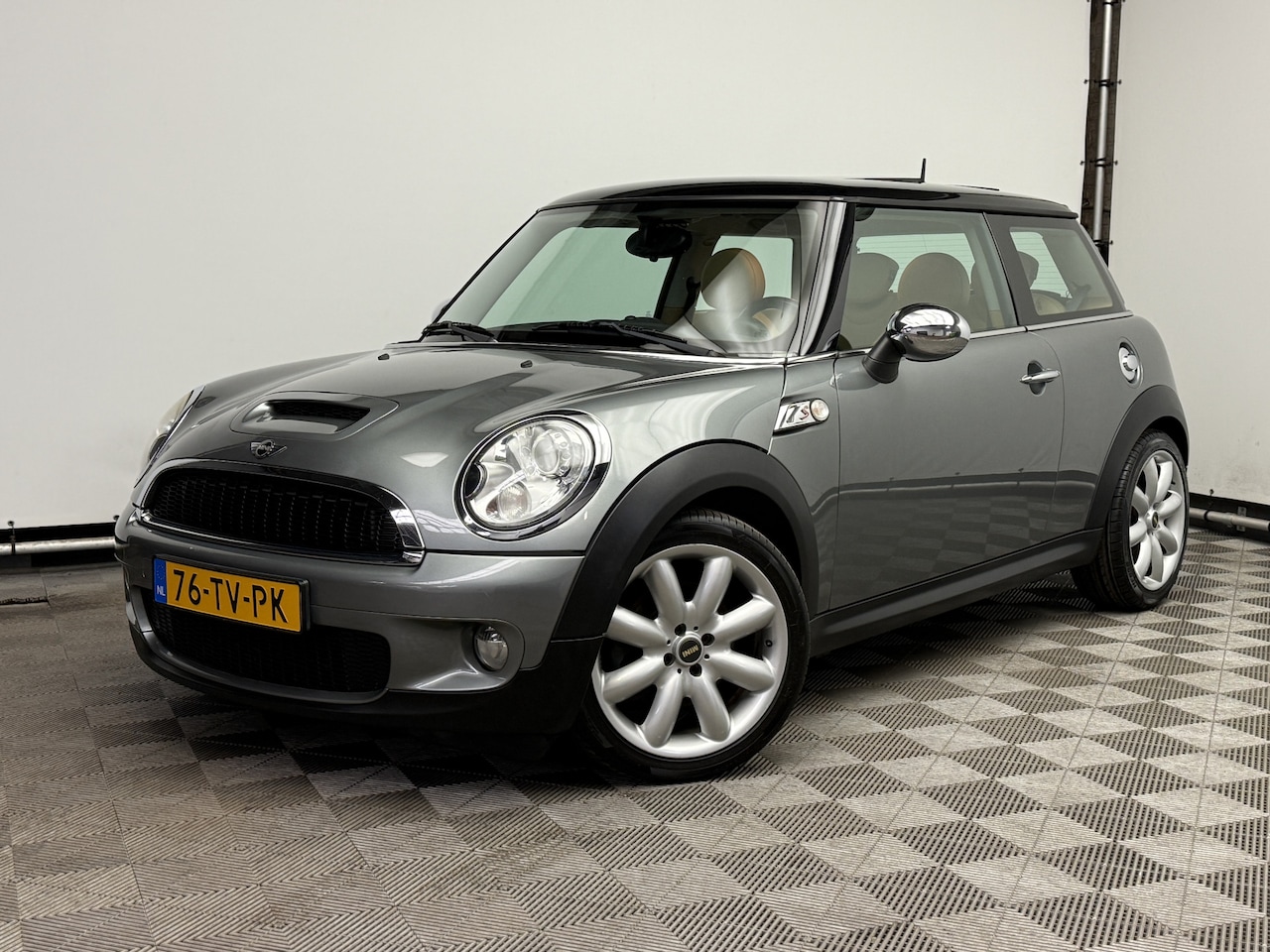MINI Cooper S - Mini 1.6 Chili Pano Navi NL Auto - AutoWereld.nl