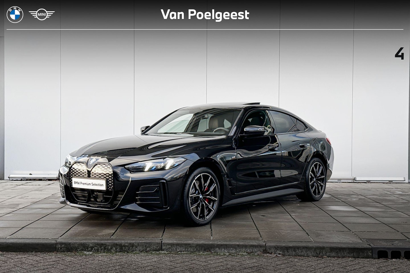 BMW i4 - xDrive40 M-Sport Pro / Glazen Schuifdak / Comfort Acces / Adaptieve LED Koplampen / Trekha - AutoWereld.nl