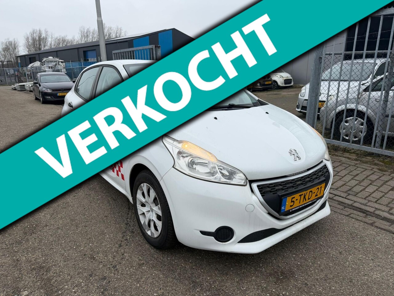 Peugeot 208 - 1.0 VTi Access l rondom gebruikerssporen - AutoWereld.nl