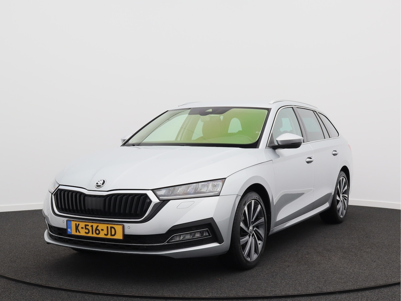 Skoda Octavia Combi - 1.0 e-TSI Business Edition Plus/ leder/ compleet! - AutoWereld.nl