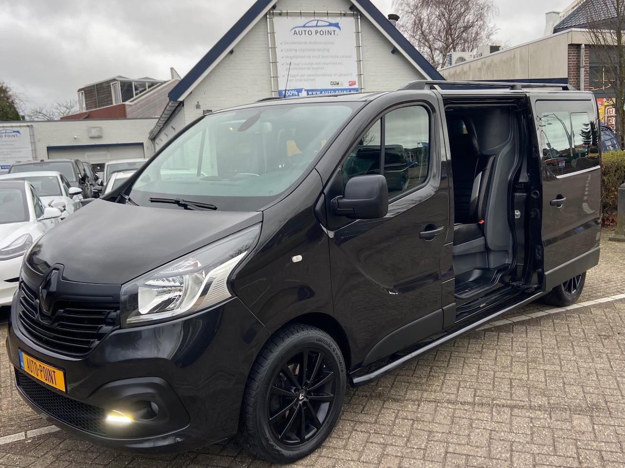 Renault Trafic - 1.6DCI 2XSCHUIFDEUR/5-PERS/LEDER/CRUISE/NAVI/CAMERA - AutoWereld.nl