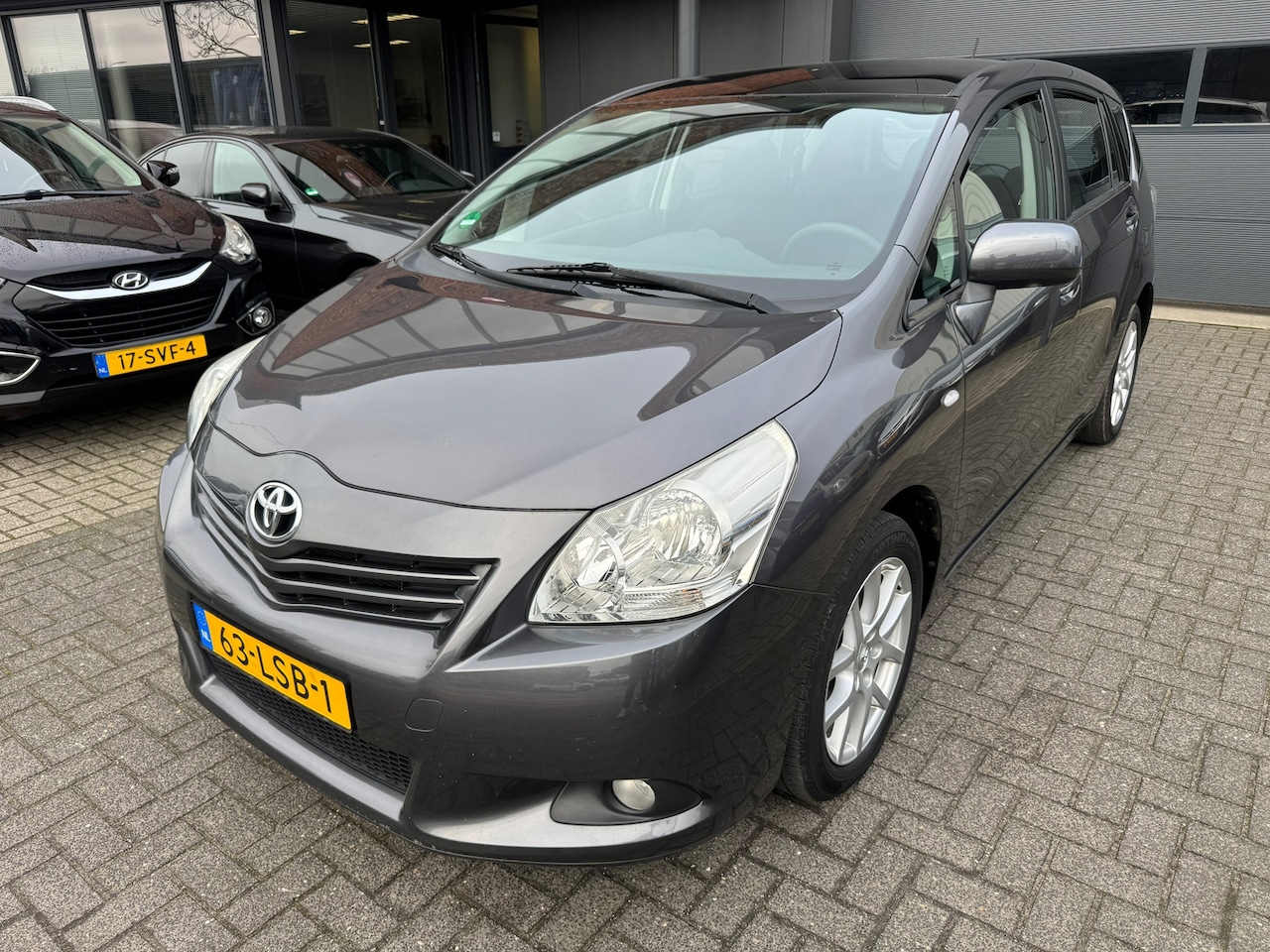 Toyota Verso - 1.6 VVT-i Business PANO CAMERA TREKHAAK CRUISE CLIMA ORIG NL NAP - AutoWereld.nl