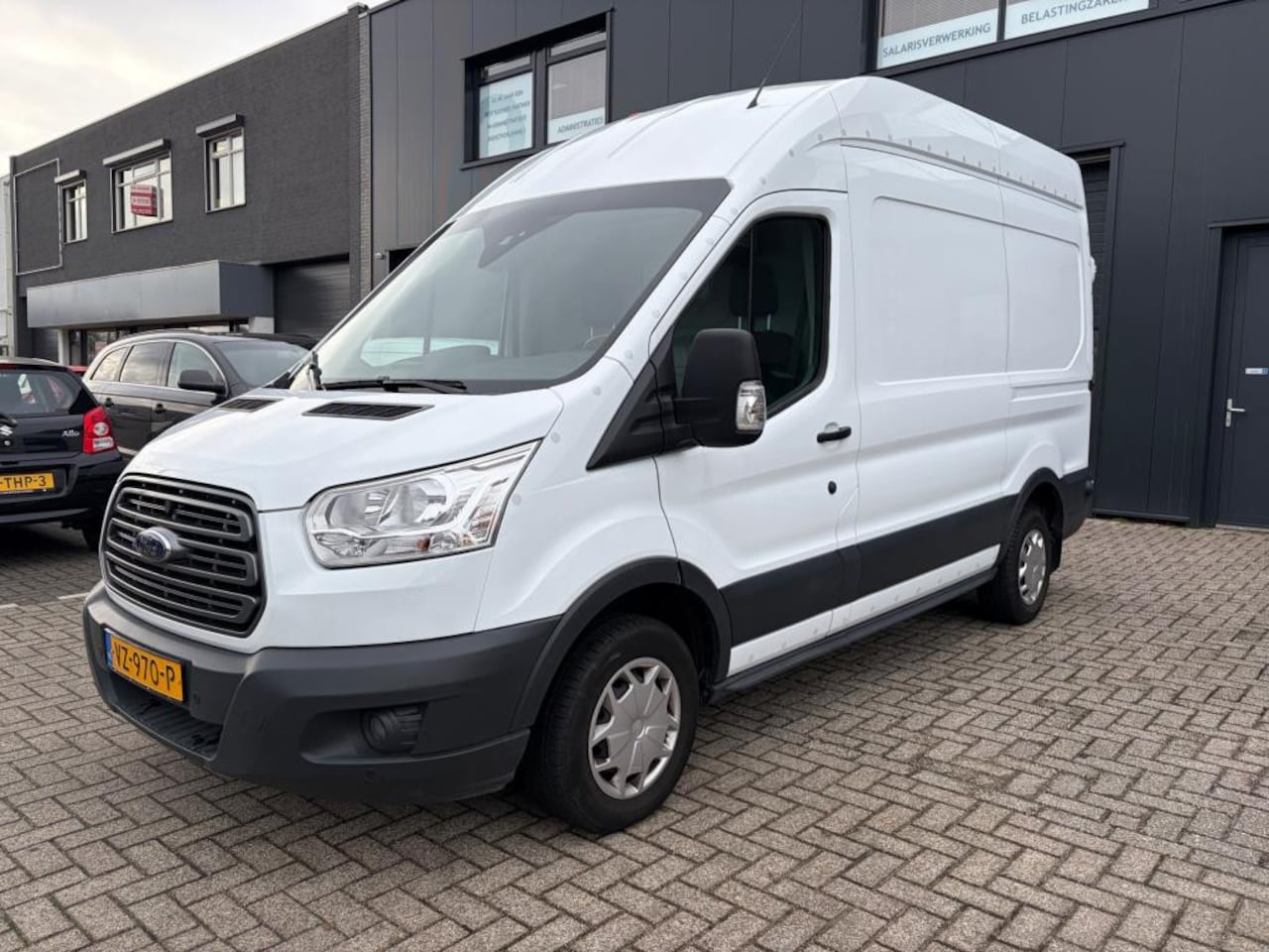 Ford Transit - 310 2.2 TDCI L2H3 Trend Airco, PDC, Cruise - AutoWereld.nl