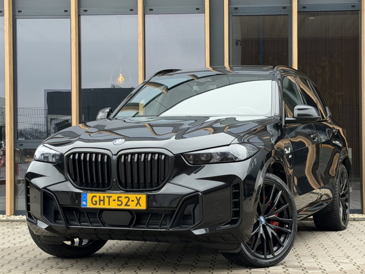 BMW X5 - xDrive50e M-Sport | Head-up | Driving Assistant | 22 inch | Pan - AutoWereld.nl