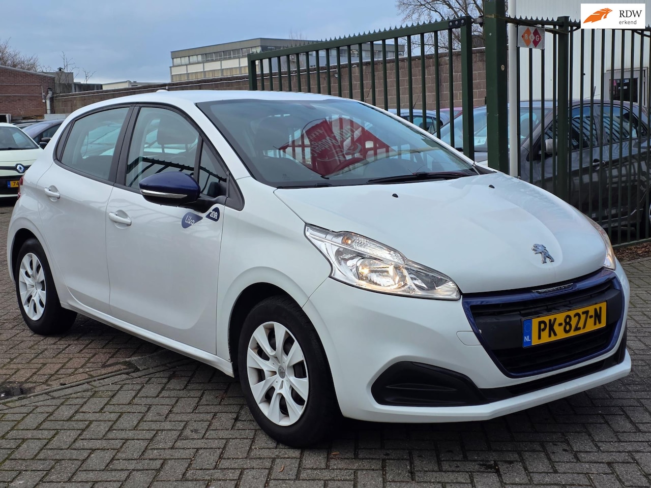 Peugeot 208 - 1.0 PureTech Access 1e eigenaar volledig onderhouden airco elektrische ramen cv op afs - AutoWereld.nl