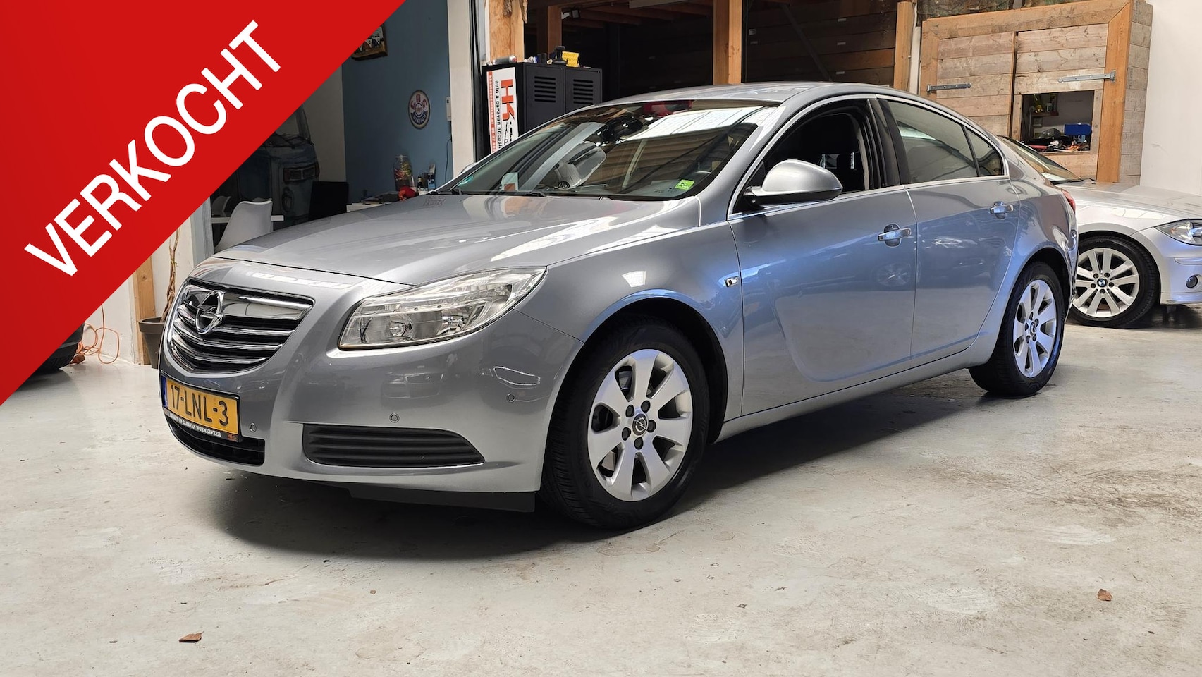 Opel Insignia - 1.6 T Edition Navi, Blutooth. LM velgen, trekhaak, 180PK!! - AutoWereld.nl